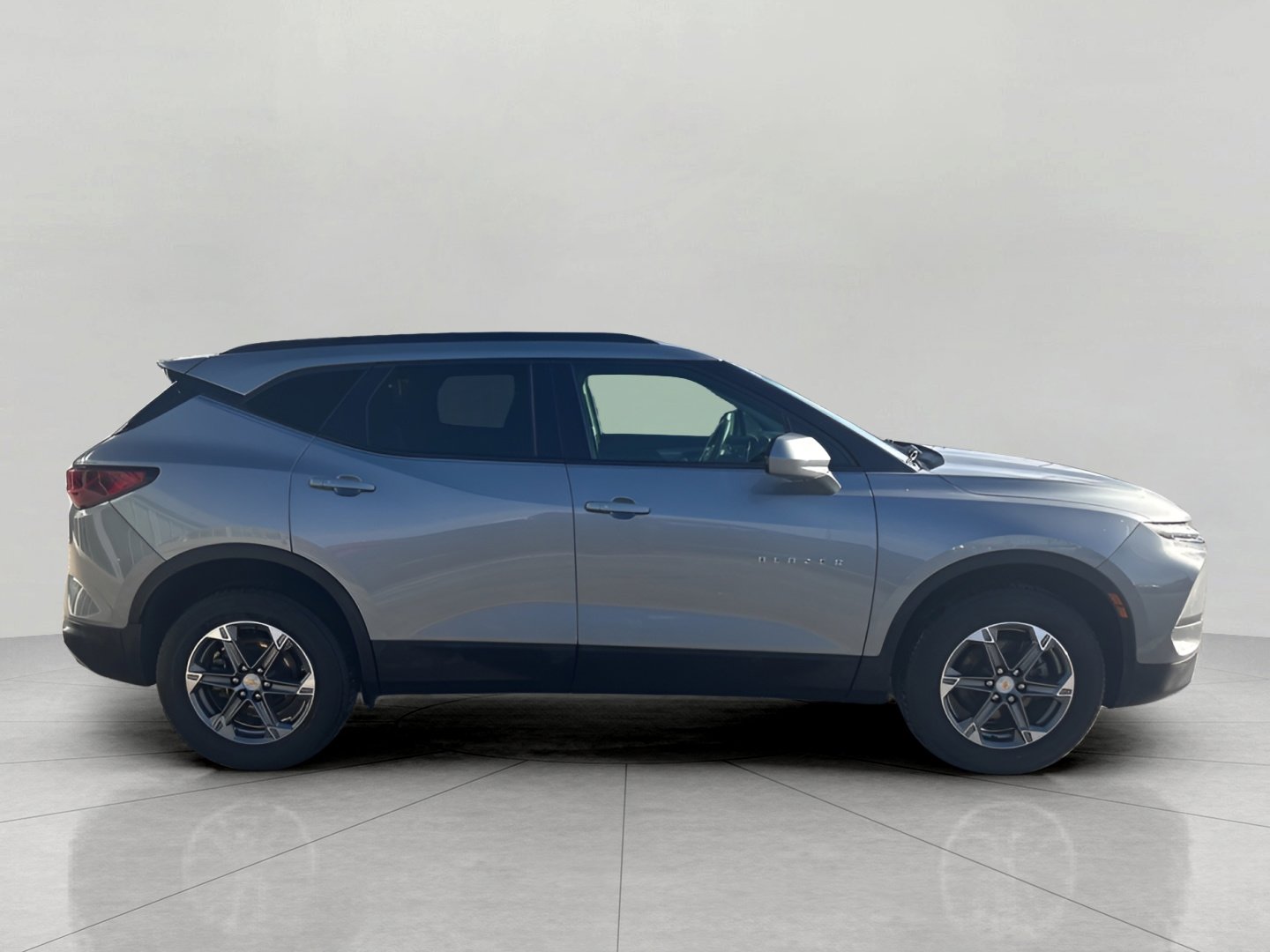 Used 2024 Chevrolet Blazer LT w/ Convenience Package image 3