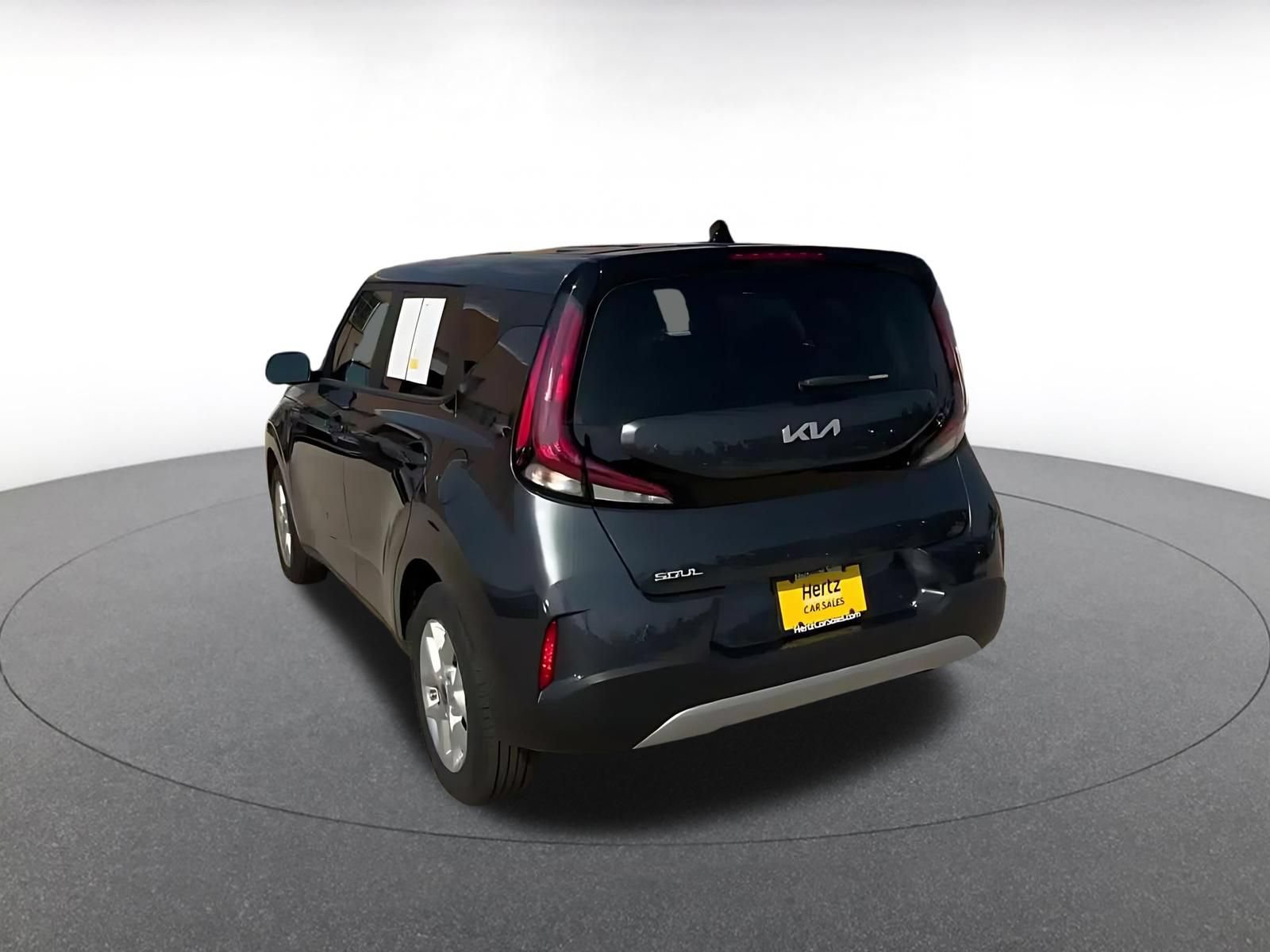Used 2025 Kia Soul LX w/ LX Technology Package FWD image 10