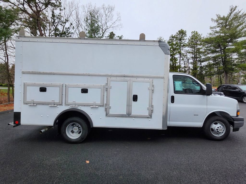 Used 2022 Chevrolet Express 3500 w/ Power Convenience Package image 6
