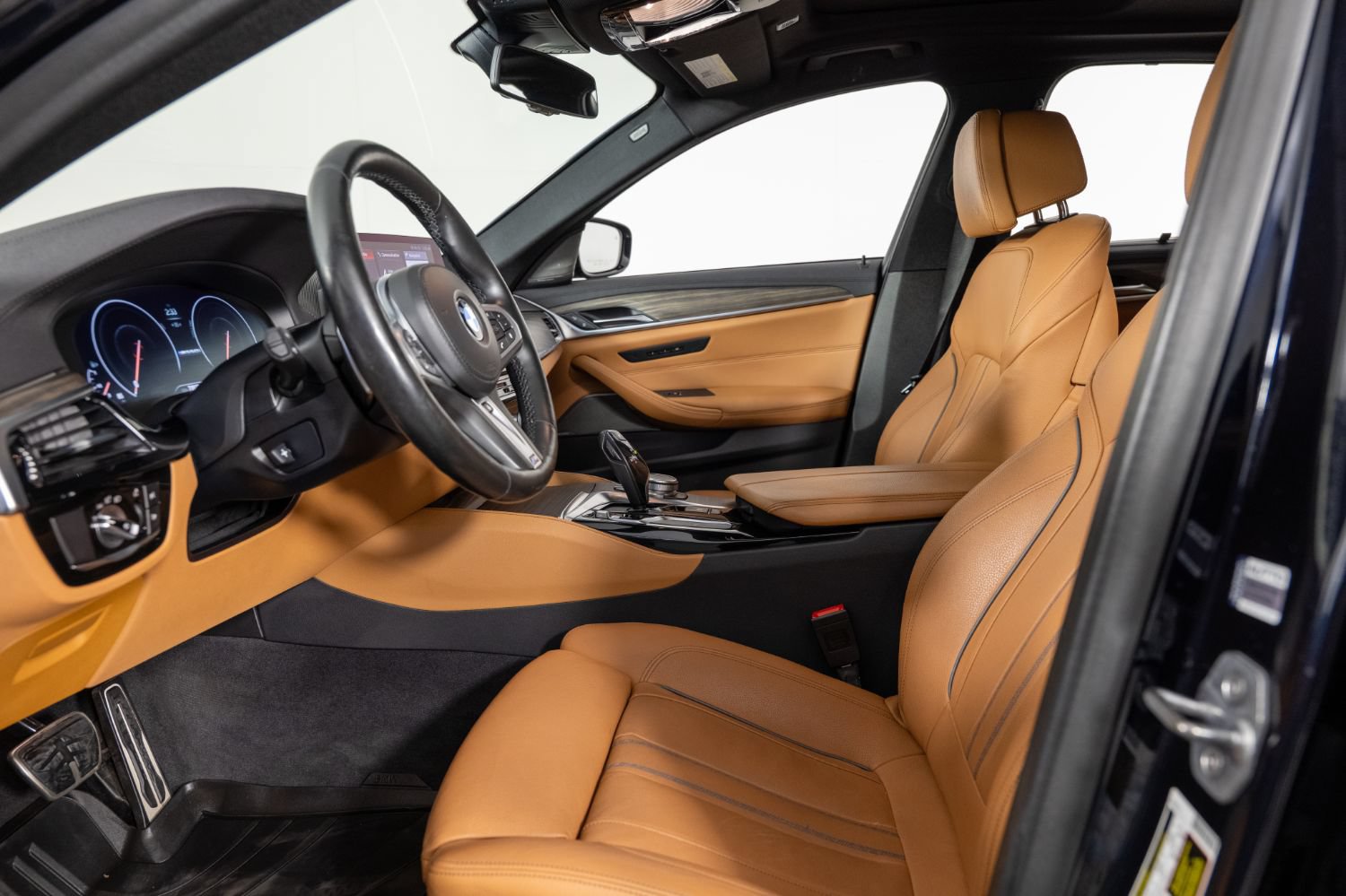 Used 2019 BMW M550i xDrive AWD/4WD image 14
