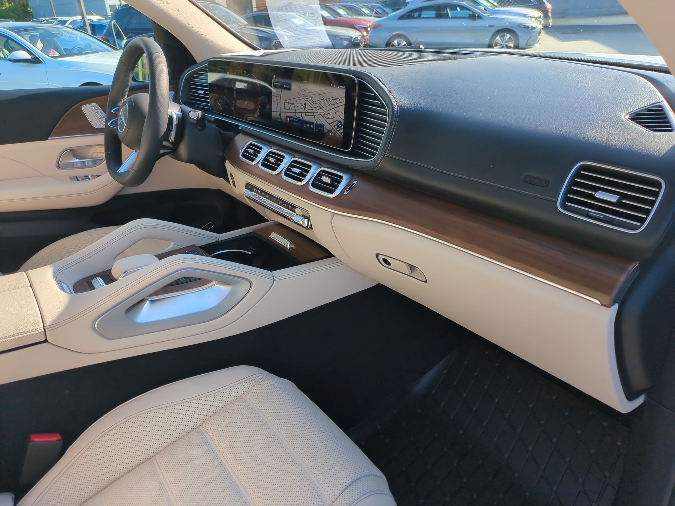 Certified 2025 Mercedes-Benz GLS 450 4MATIC image 38