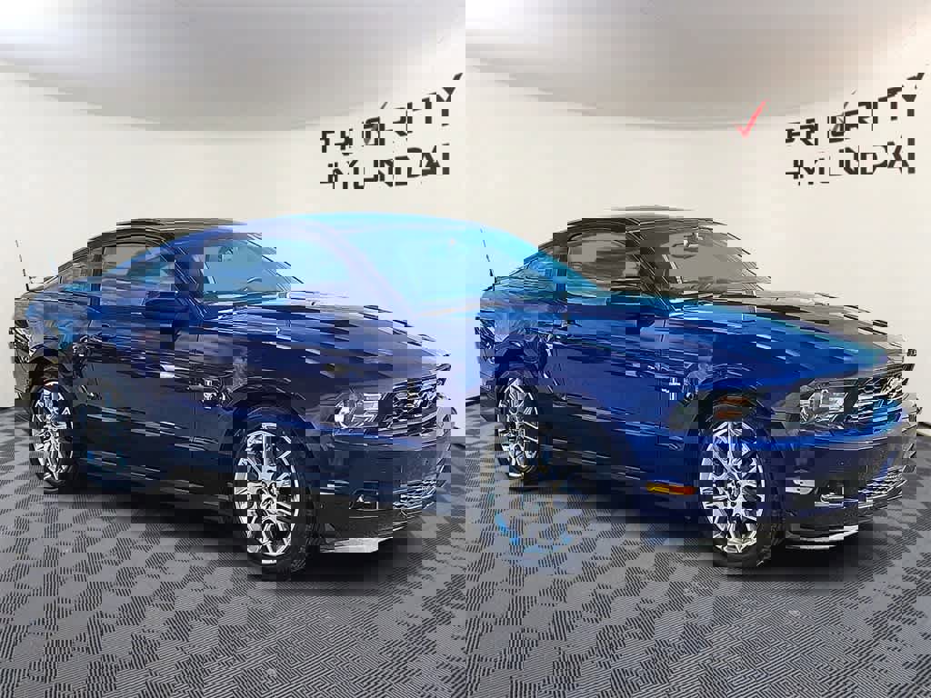 Used 2012 Ford Mustang Premium image 3