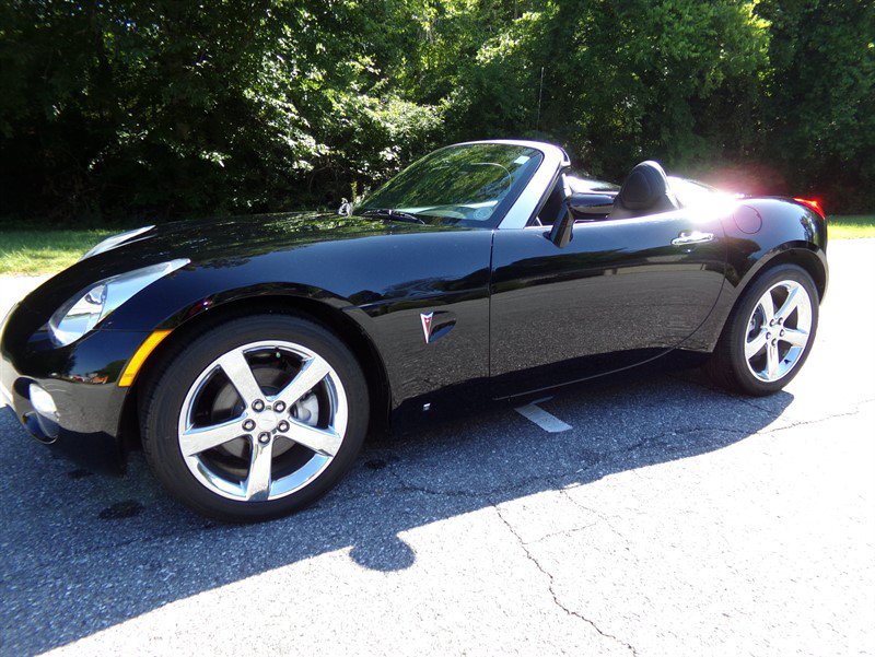 Used 2007 Pontiac Solstice Convertible w/ Premium Package RWD image 1