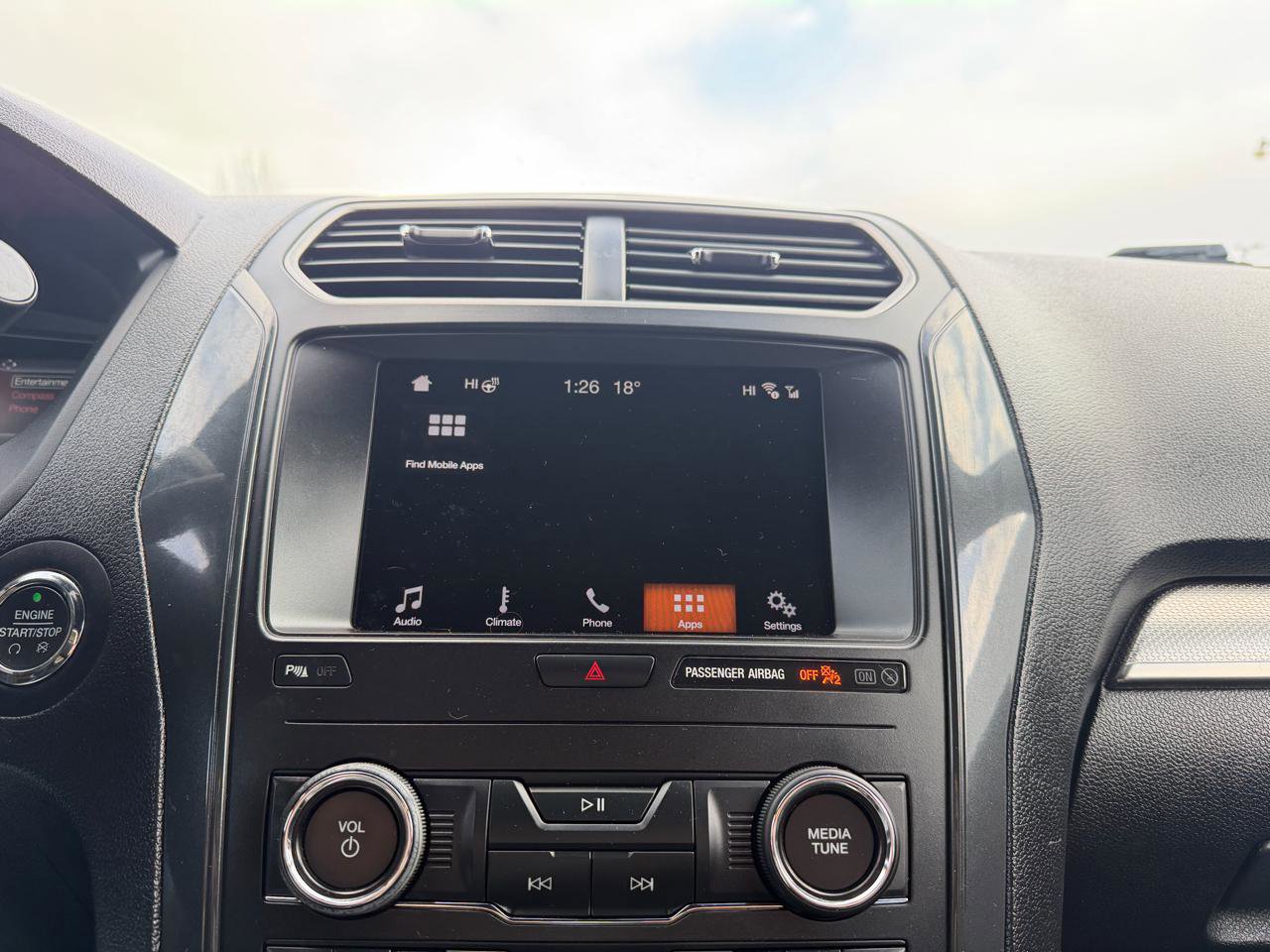 Used 2018 Ford Explorer XLT w/ Equipment Group 202A image 14