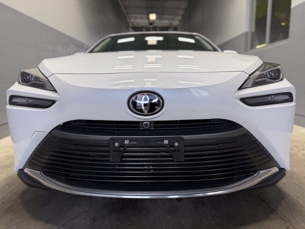 Used 2023 Toyota Mirai w/ Advanced Technology Package RWD image 3