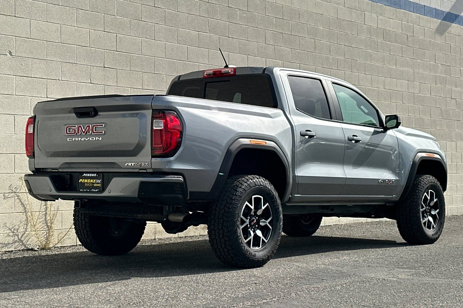 Certified 2024 GMC Canyon AT4X AWD/4WD image 4