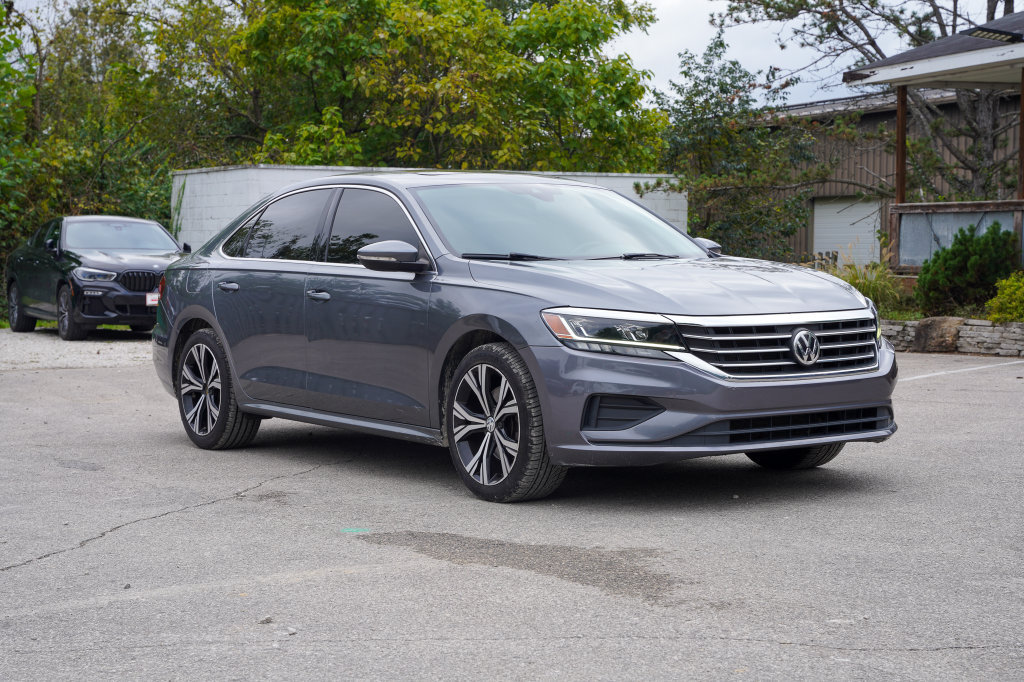 Used 2021 Volkswagen Passat 2.0T SE FWD image 9