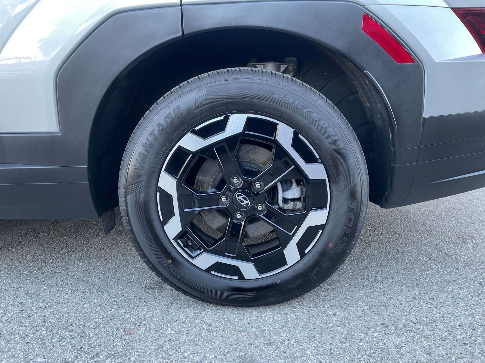 Used 2025 Hyundai Santa Fe SEL image 32