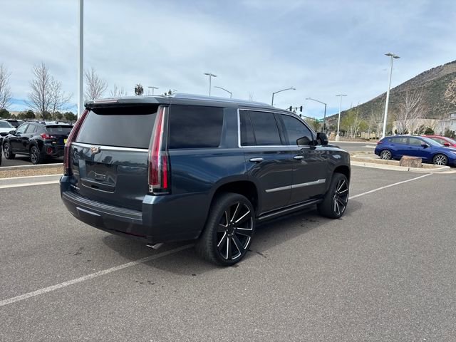 Used 2019 Cadillac Escalade Premium Luxury image 3