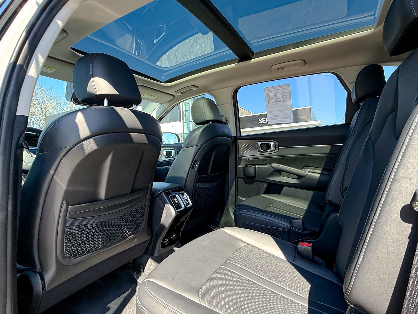 Certified 2023 Kia Sorento SX image 41