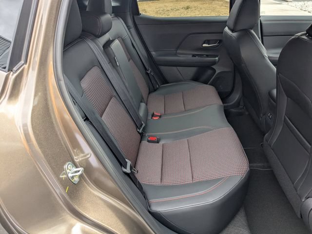 New 2026 Nissan Kicks SR w/ Cold Weather Package FWD image 28