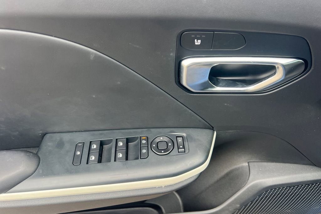 Used 2025 Kia K4 GT-Line image 8