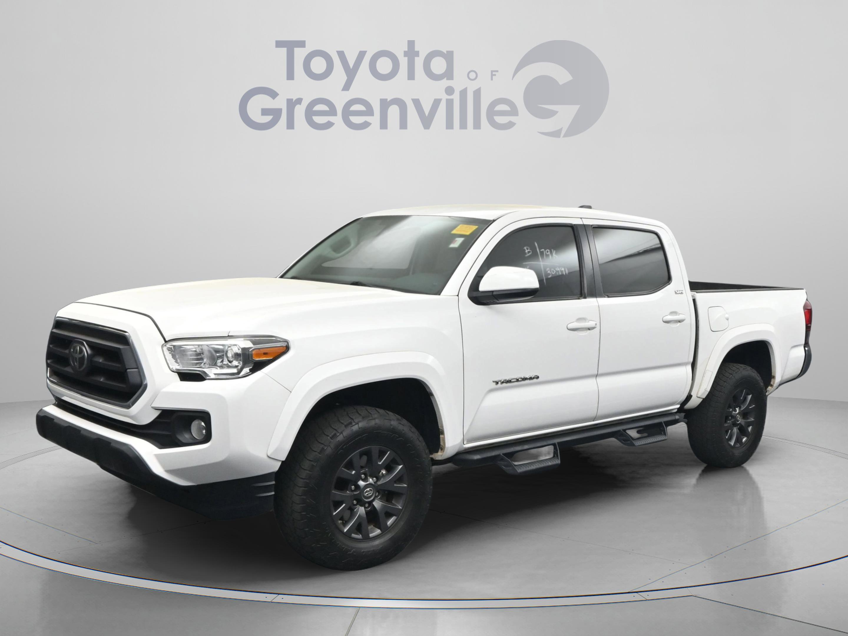 Used 2020 Toyota Tacoma SR5 AWD/4WD image 1