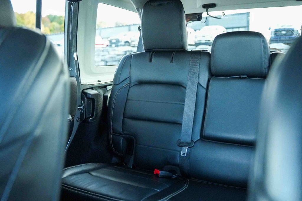 Used 2021 Jeep Wrangler Unlimited Sahara AWD/4WD image 29