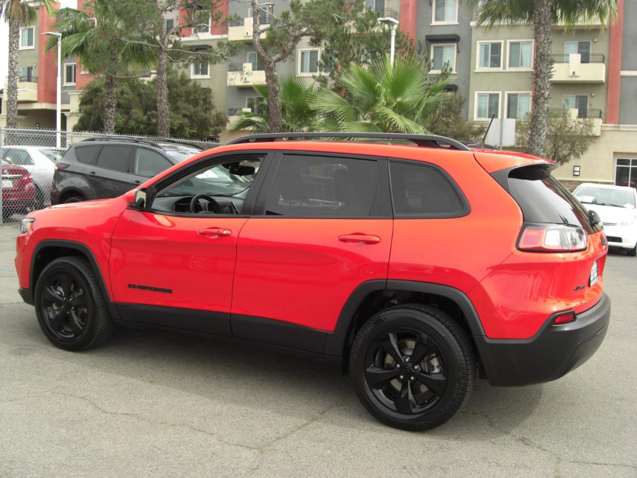 Used 2021 Jeep Cherokee Latitude Plus w/ Sun & Sound Group image 8