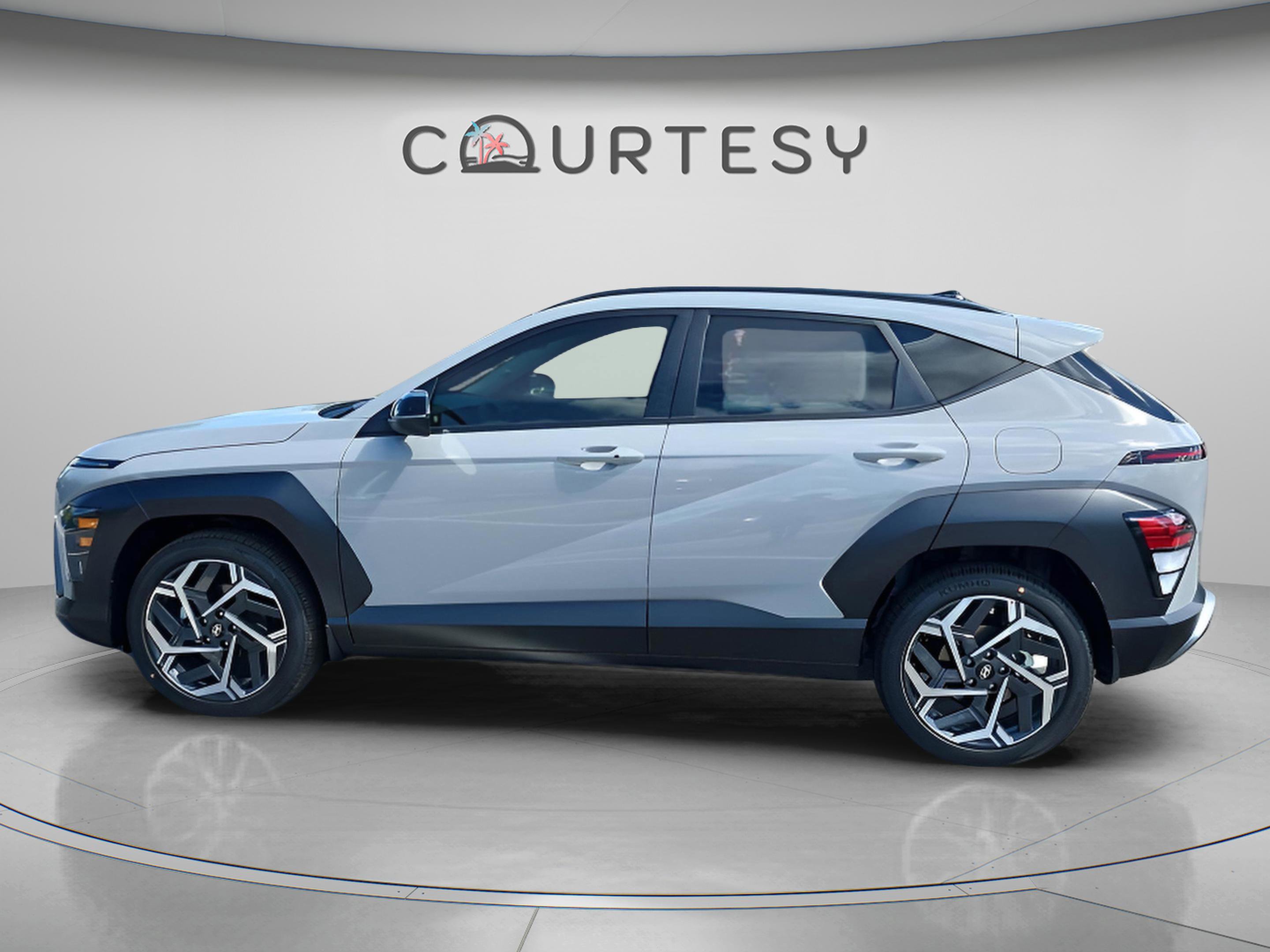 Used 2026 Hyundai Kona SEL Premium FWD image 3