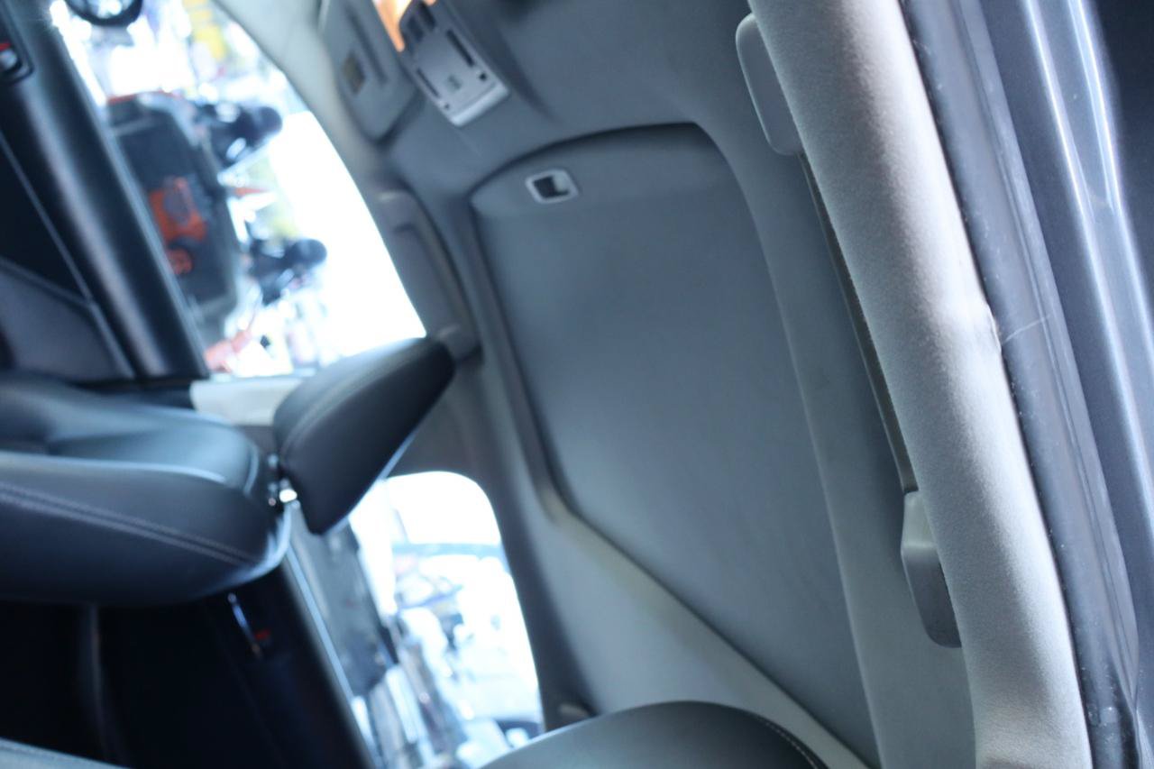 Used 2016 Lexus IS 200t RWD image 18