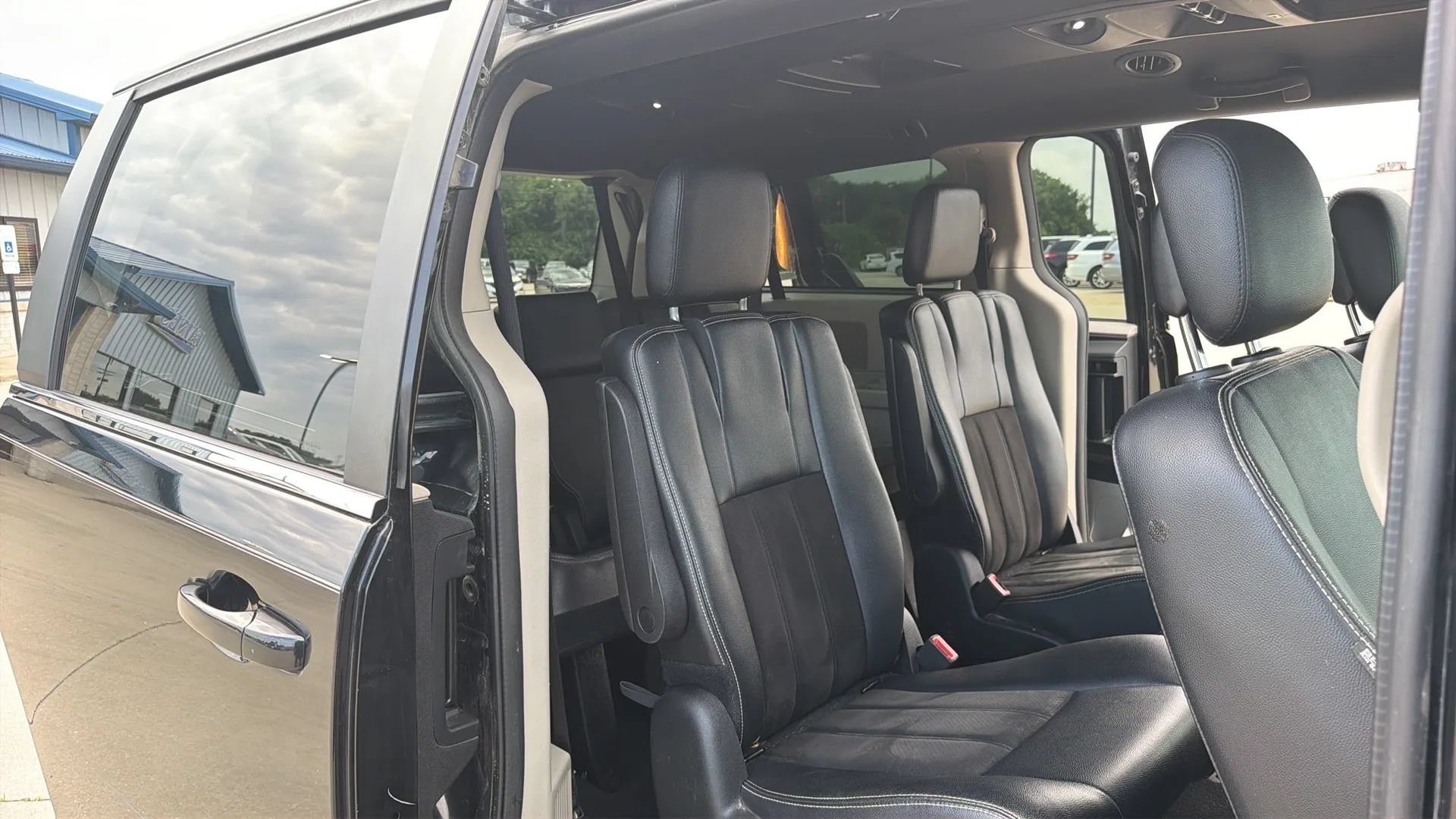 Used 2019 Dodge Grand Caravan SXT w/ Driver Convenience Group FWD image 86