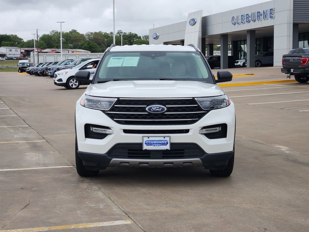 Used 2021 Ford Explorer XLT w/ Equipment Group 202A image 2