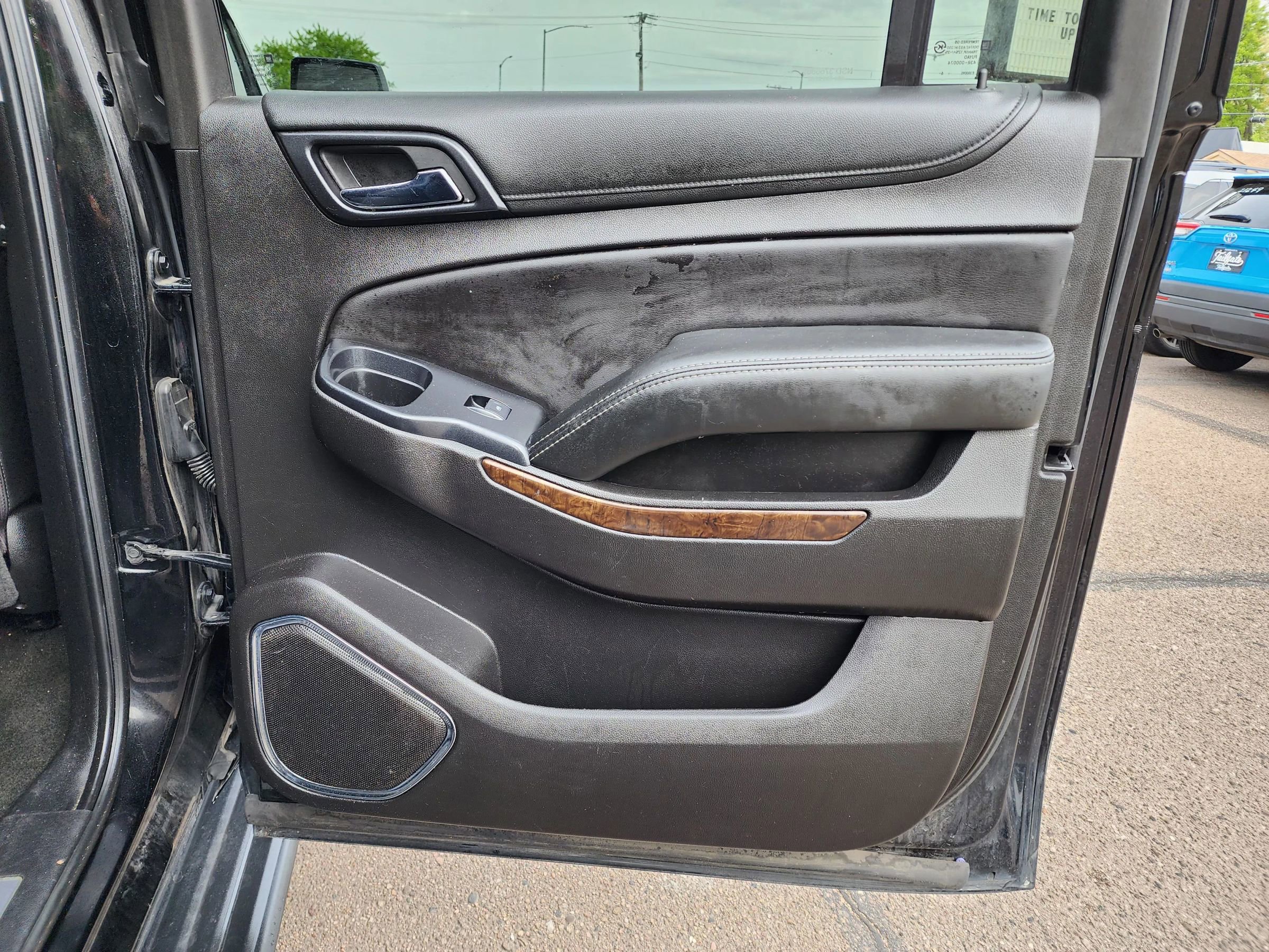 Used 2017 Chevrolet Suburban LT AWD/4WD image 11