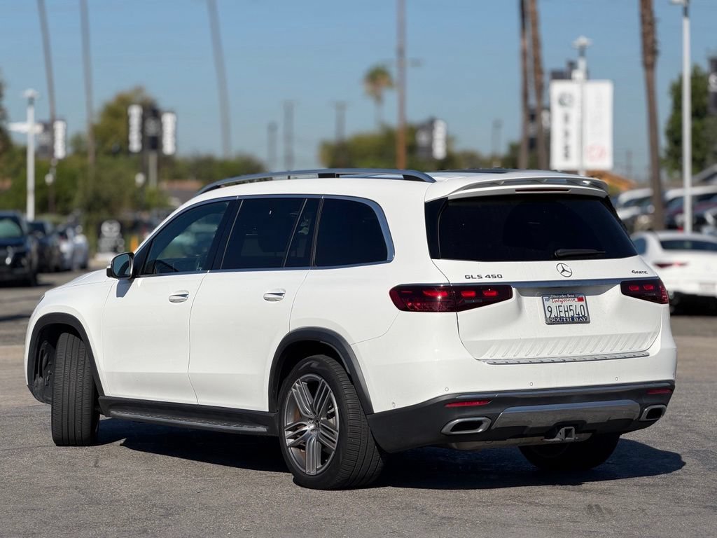 Used 2024 Mercedes-Benz GLS 450 4MATIC image 2