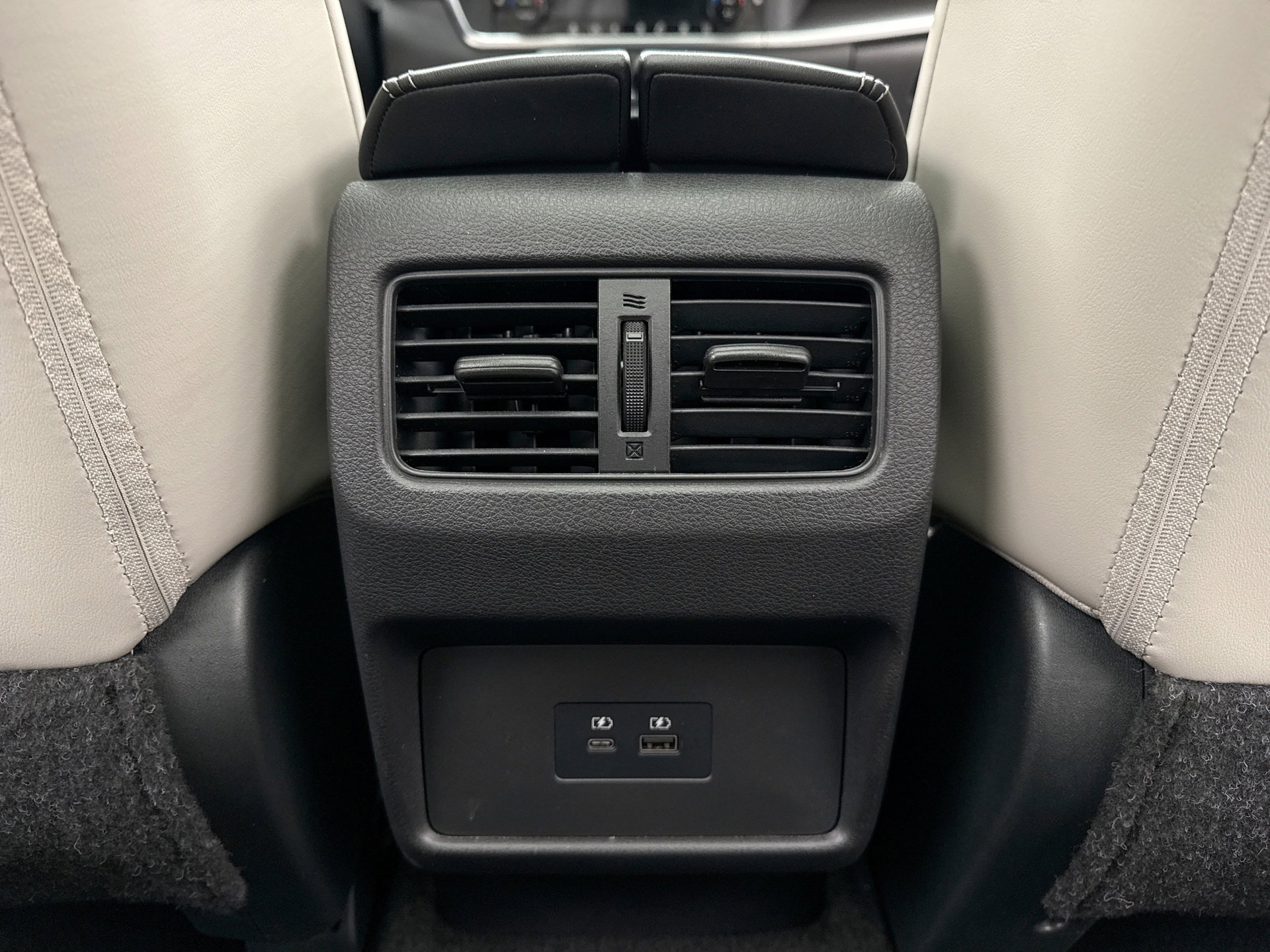 Used 2023 Nissan Rogue SV w/ SV Premium B Package image 20