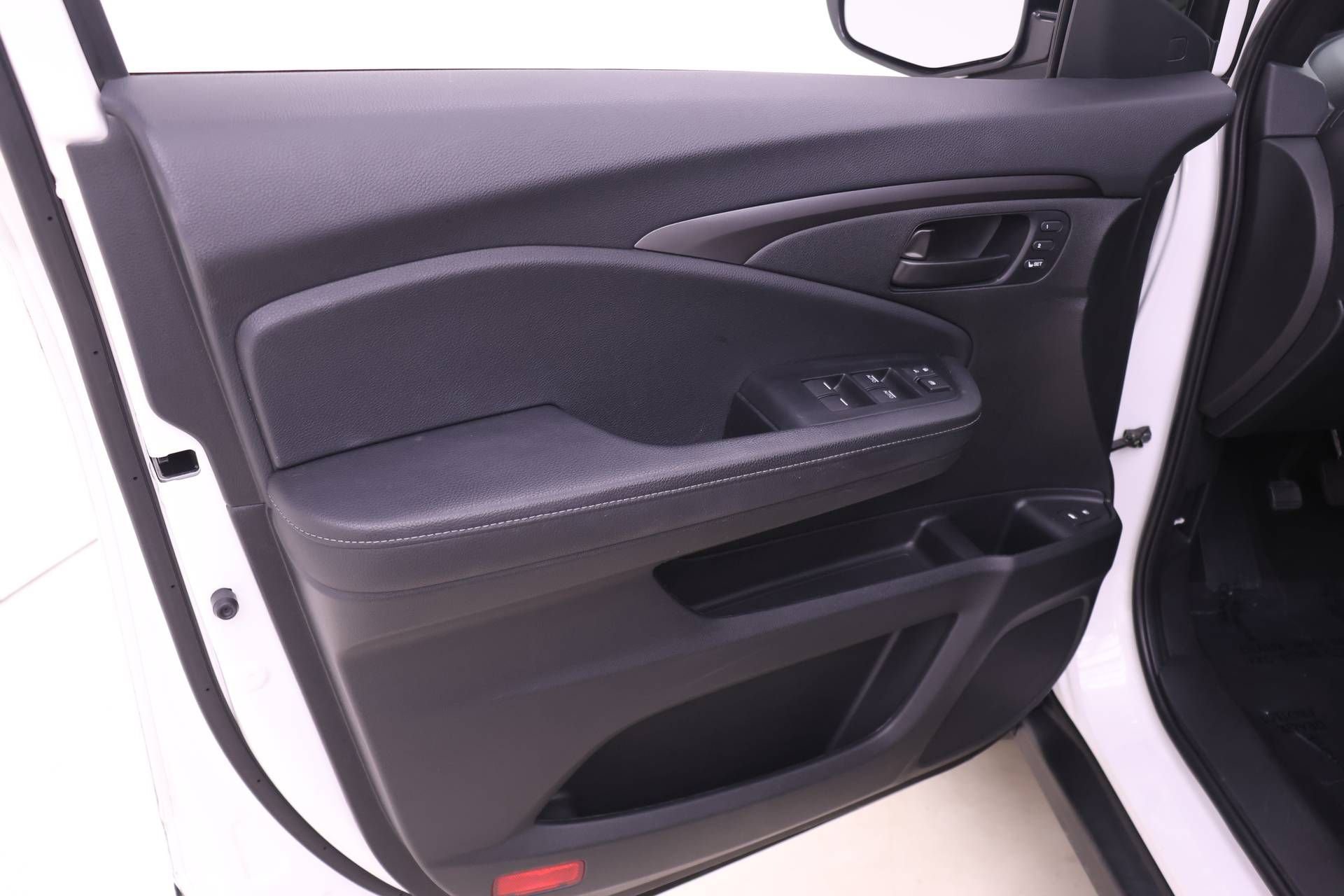 Certified 2023 Honda Passport EX-L image 9