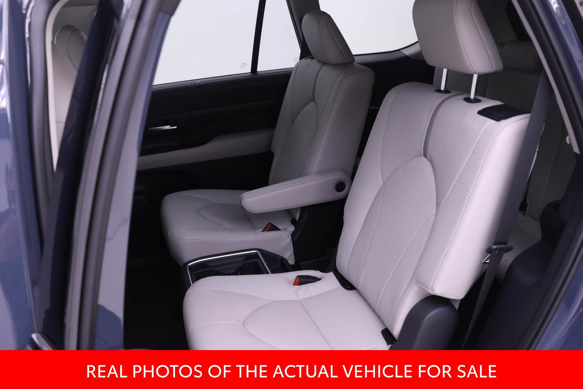Certified 2024 Toyota Grand Highlander AWD image 9