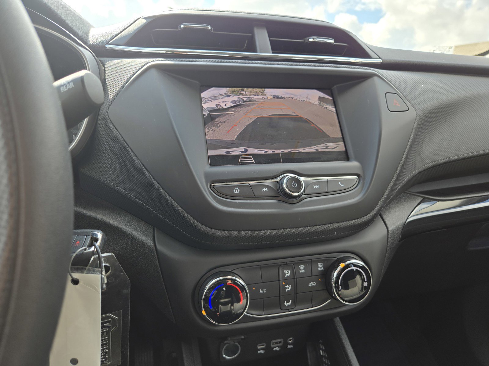 Used 2023 Chevrolet TrailBlazer LS image 19