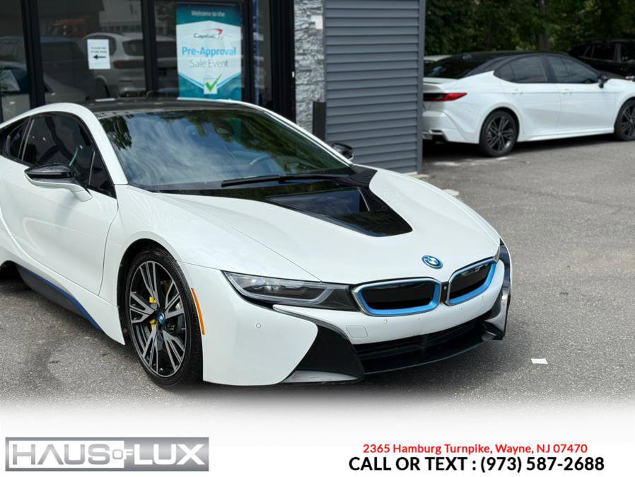 Used 2015 BMW i8 2dr Cpe image 9