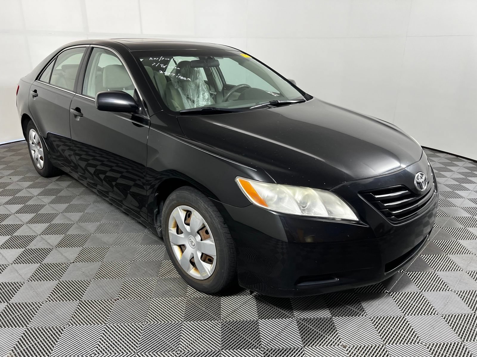 Used 2007 Toyota Camry SE FWD image 3