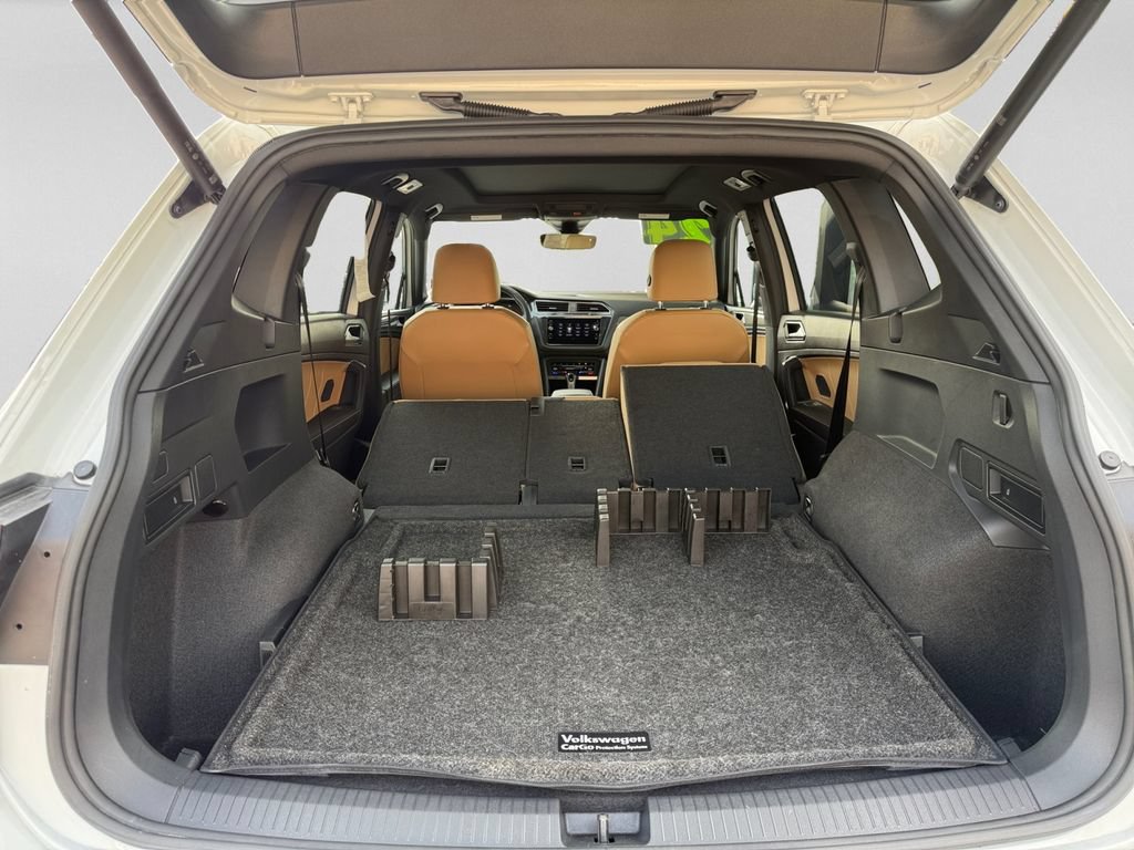 Used 2024 Volkswagen Tiguan SE AWD/4WD image 29