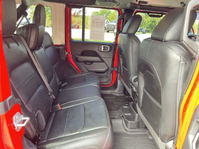 Used 2022 Jeep Wrangler Unlimited Sahara AWD/4WD image 17