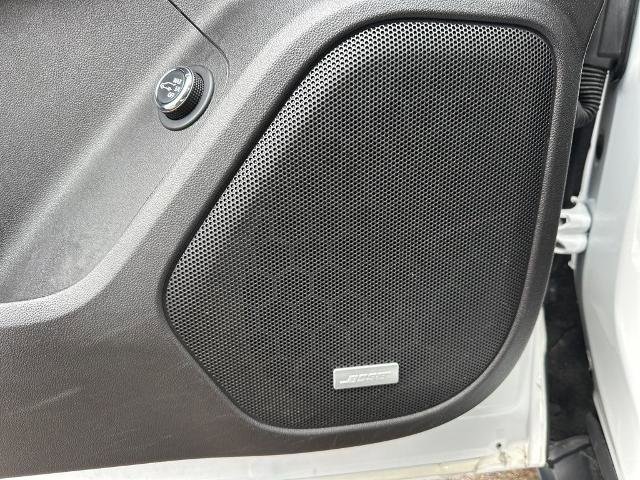 Used 2023 GMC Acadia SLT image 18