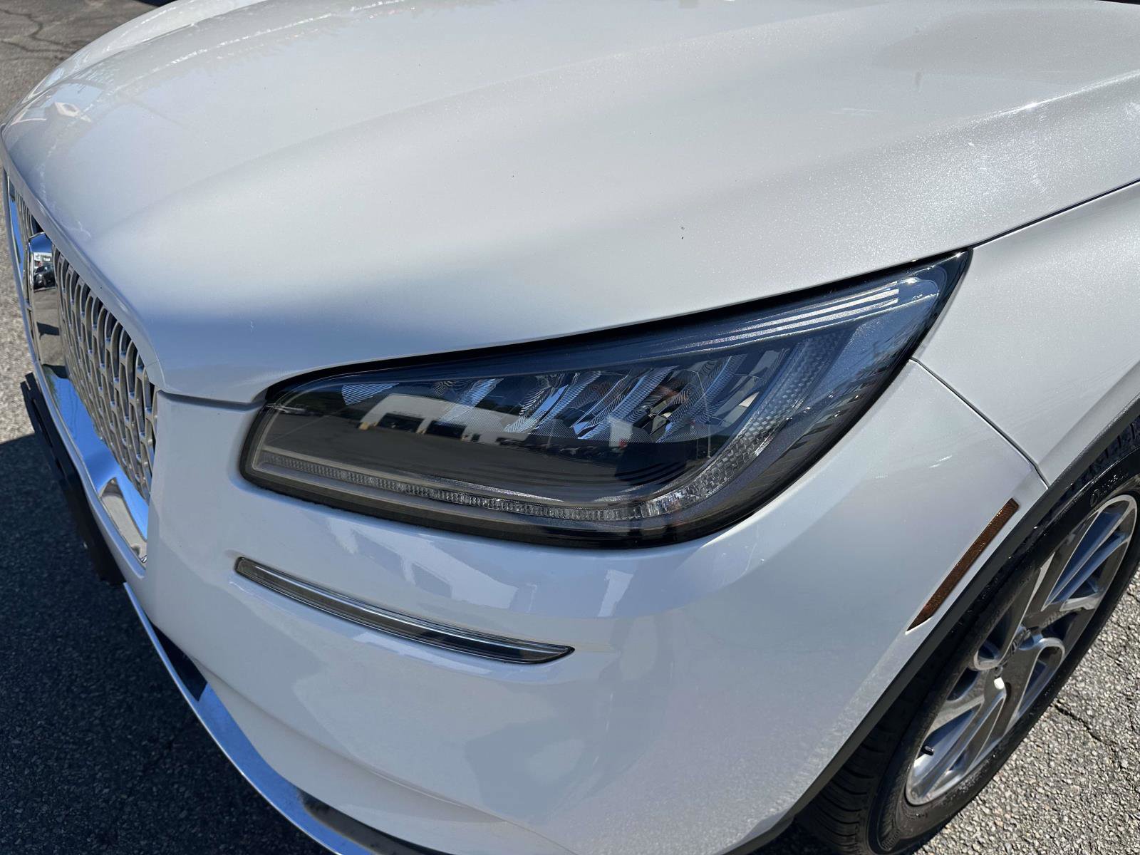 Used 2022 Lincoln Corsair AWD w/ Equipment Group 101A image 8