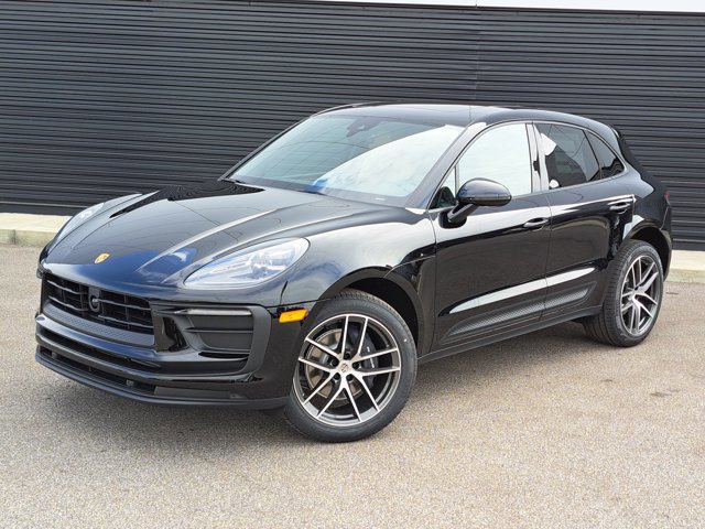 New 2026 Porsche Macan image 1