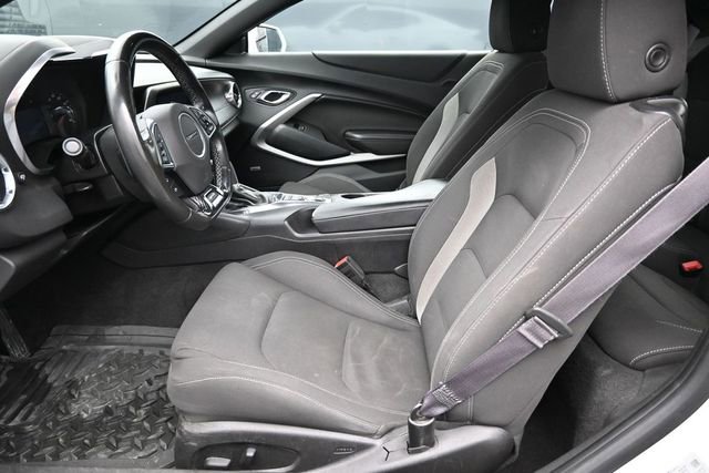Used 2017 Chevrolet Camaro LT w/ Technology Package RWD image 11