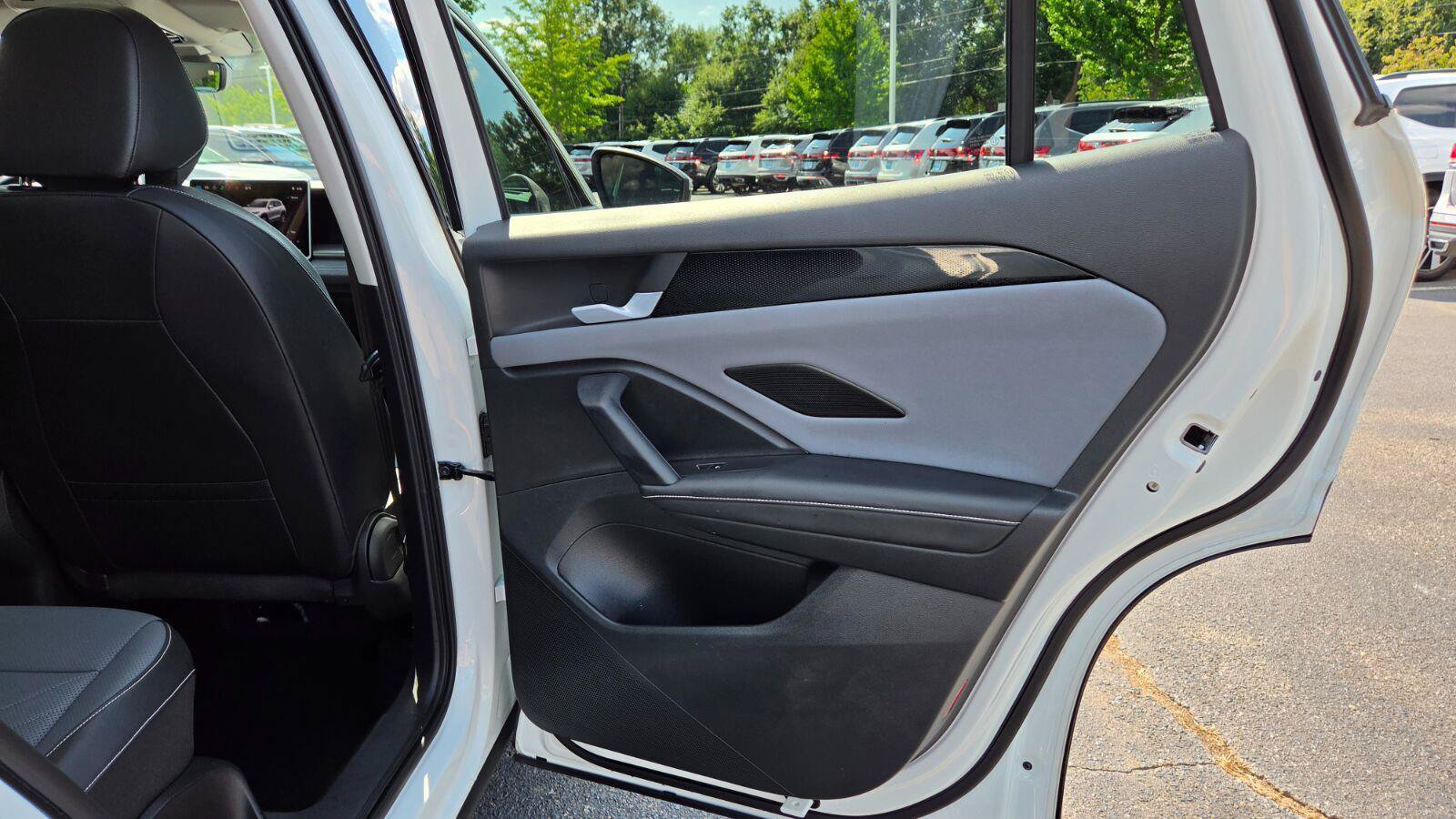 Certified 2026 Volkswagen Tiguan SE AWD/4WD image 47