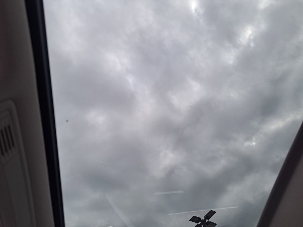 New 2026 Volkswagen Taos SE image 17