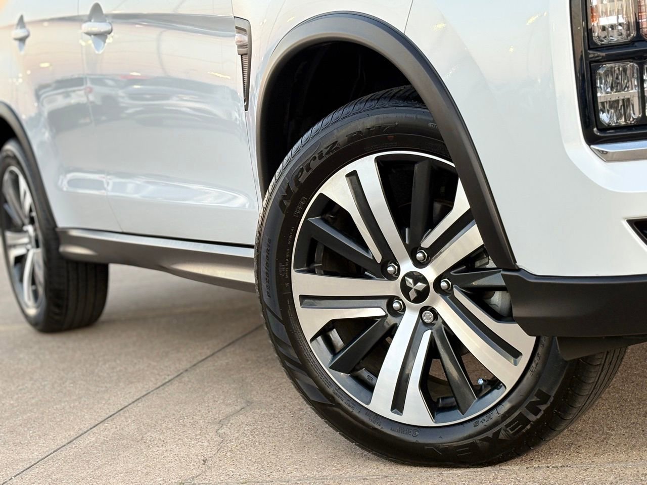 Used 2024 Mitsubishi Outlander Sport 2.0 ES image 10