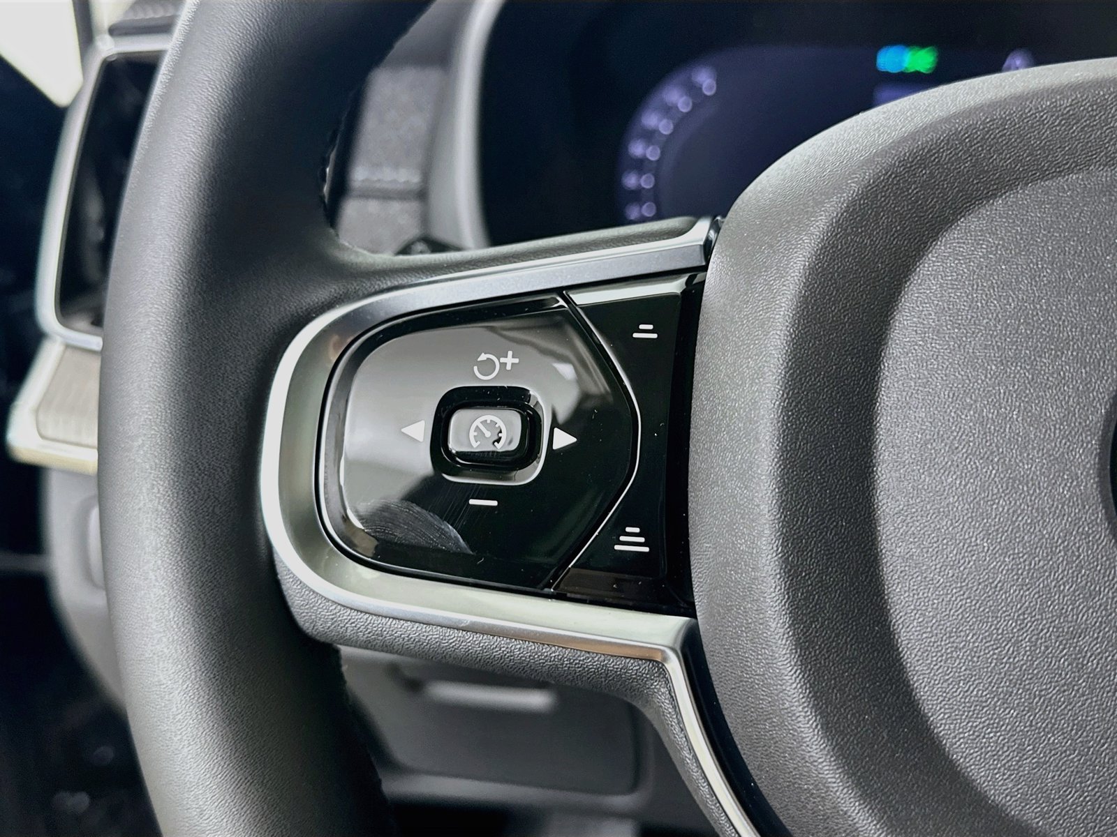 New 2027 Volvo XC90 B6 Ultra AWD/4WD image 18