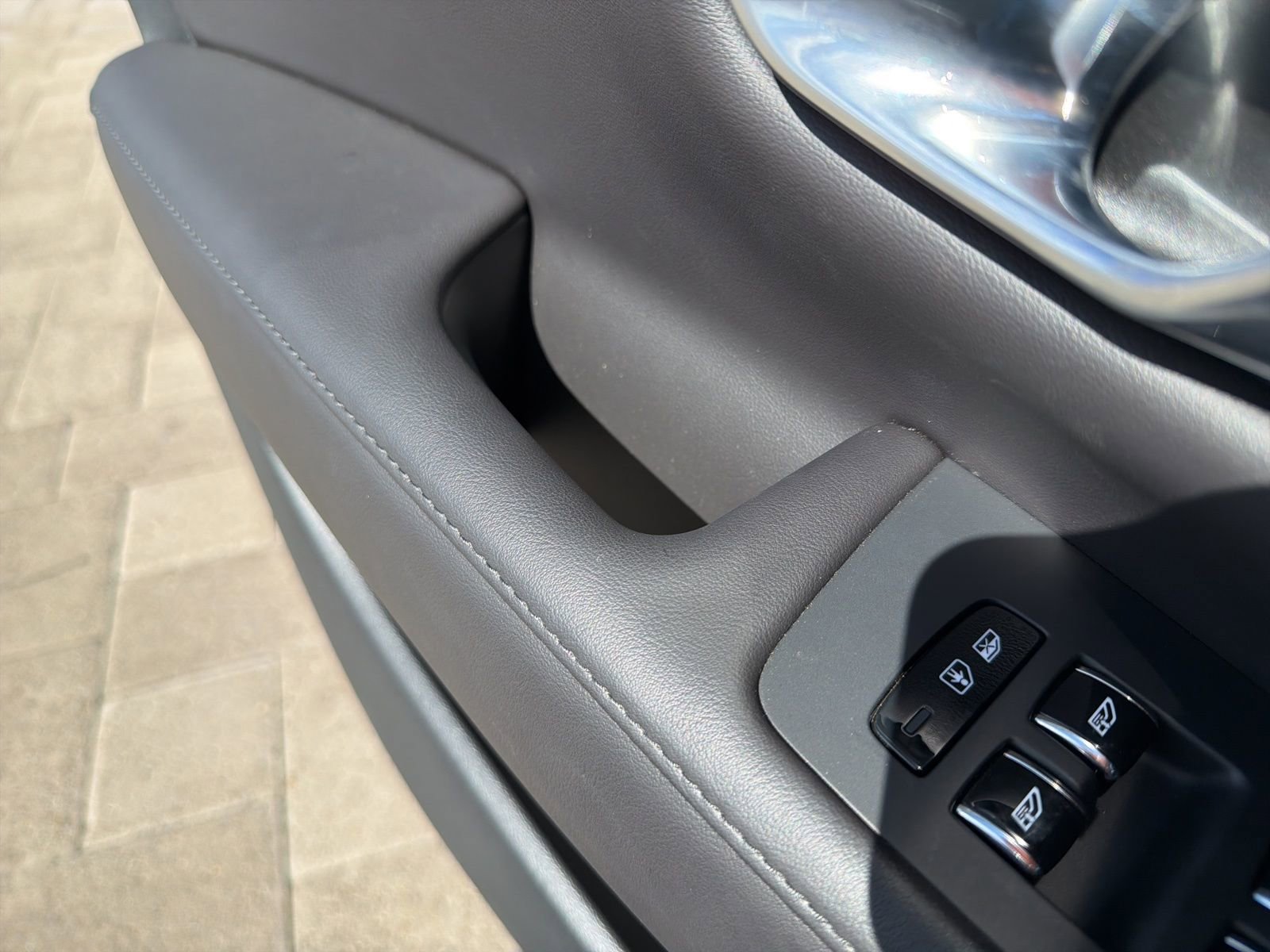 Certified 2025 Volvo S90 B6 Plus w/ Protection Package Premier image 64