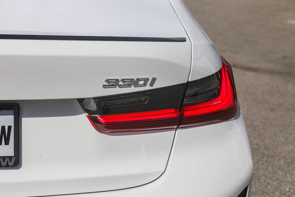 New 2026 BMW 330i Sedan w/ M Sport Package RWD image 7