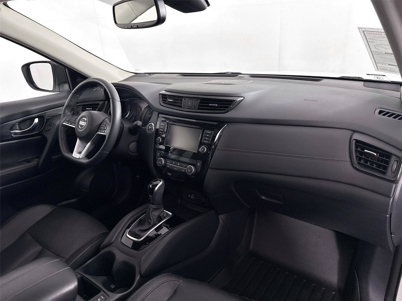 Used 2018 Nissan Rogue SL w/ Premium Package FWD image 46