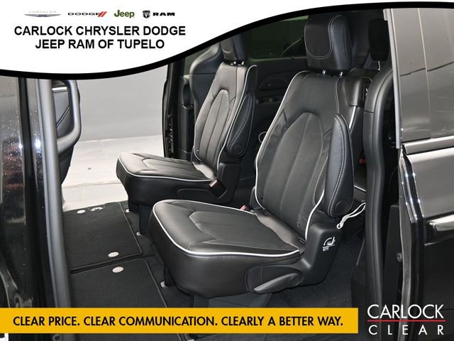 New 2026 Chrysler Pacifica Limited w/ Uconnect Theater Family Group image 12