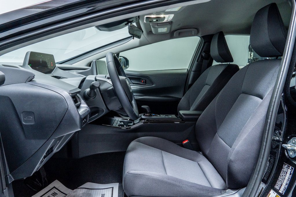 Used 2026 Toyota Prius LE image 5