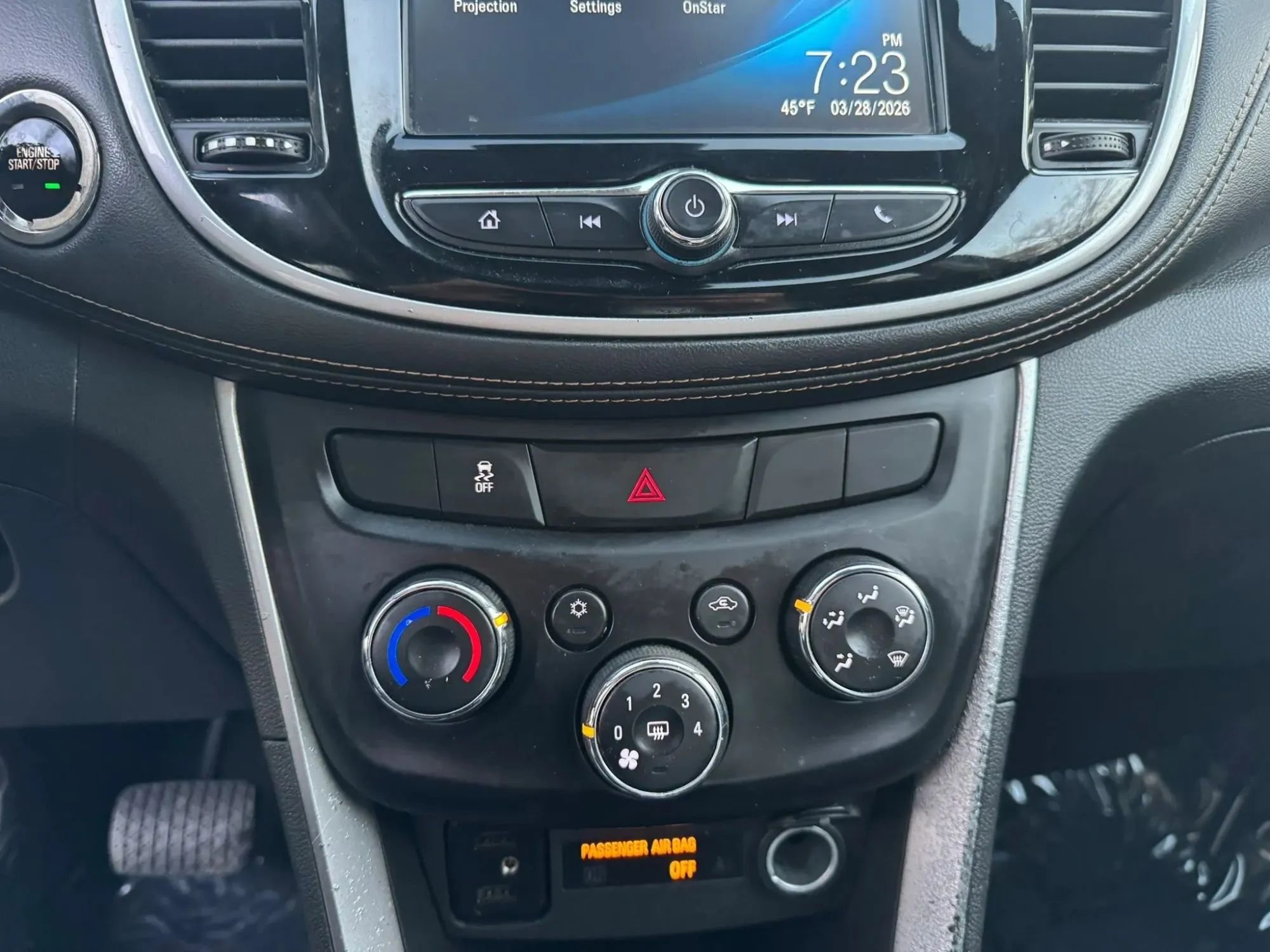Used 2017 Chevrolet Trax LT w/ LT Convenience Package image 17