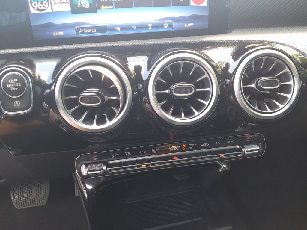 Certified 2025 Mercedes-Benz CLA 250 image 27