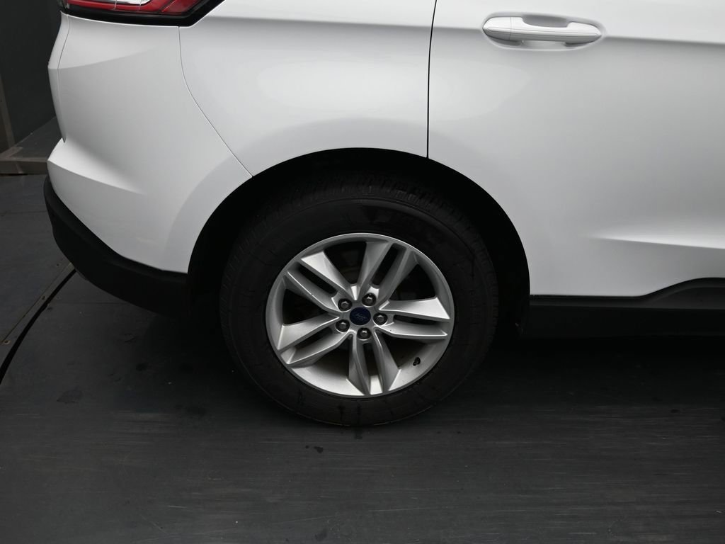 Used 2017 Ford Edge SEL w/ Equipment Group 201A AWD/4WD image 12