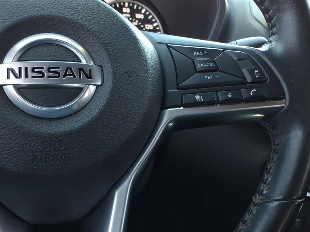 Used 2020 Nissan Sentra SV image 11